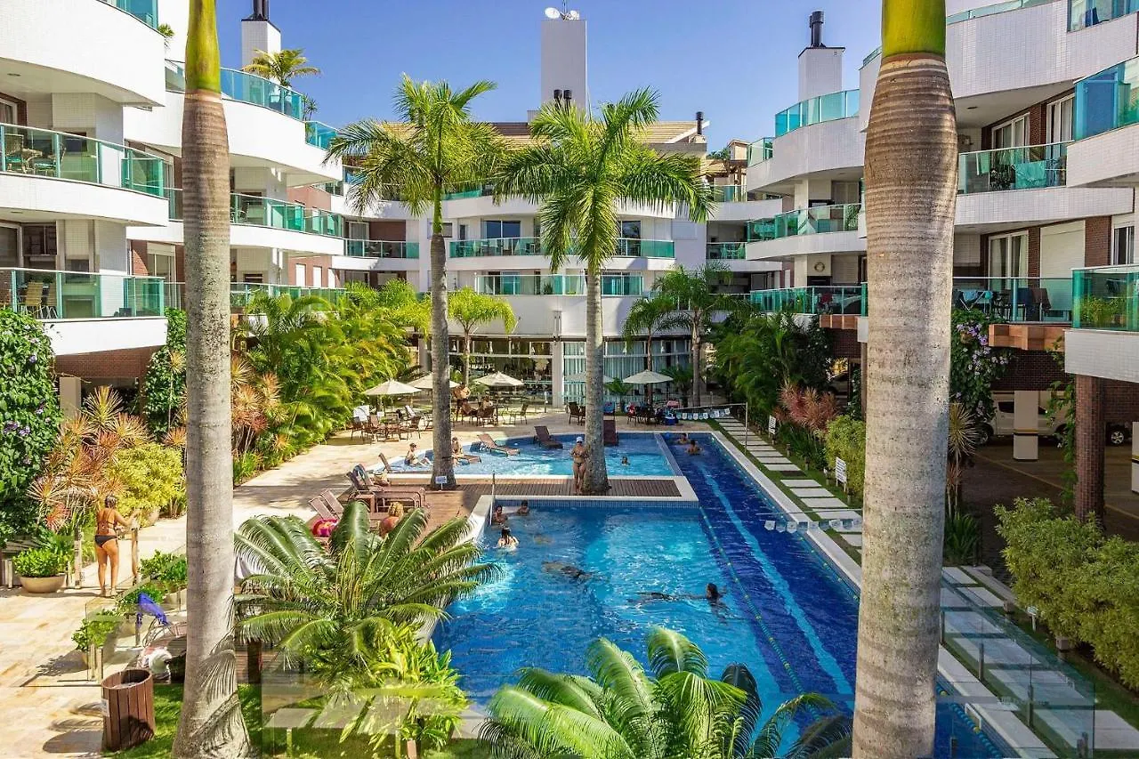 Boulevard Bombinhas: Beachfront Luxury Condo with Pool & 24/7 Security Bombinhas