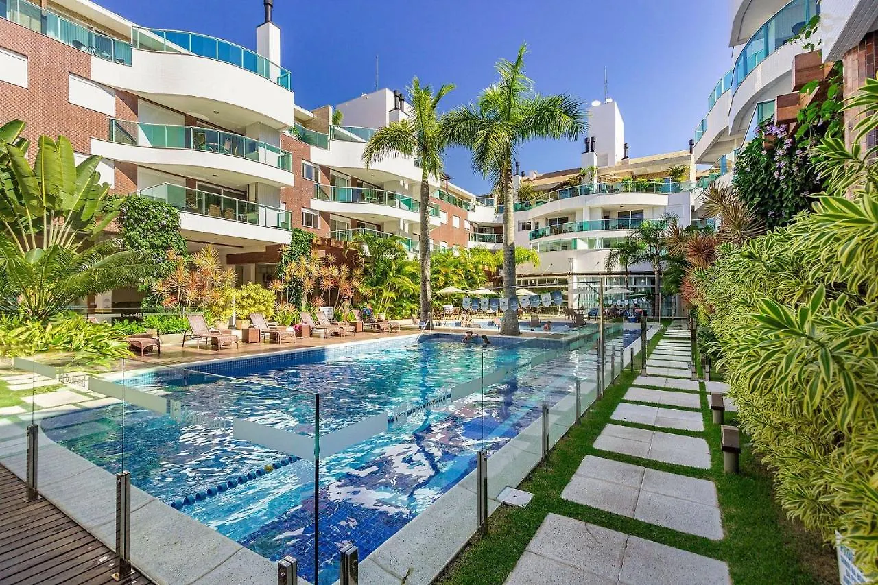 Apartment Boulevard Bombinhas: Beachfront Luxury Condo with Pool & 24/7 Security